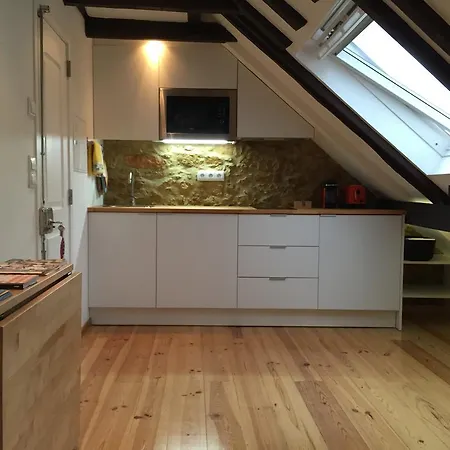 Daire Mouraria Attic