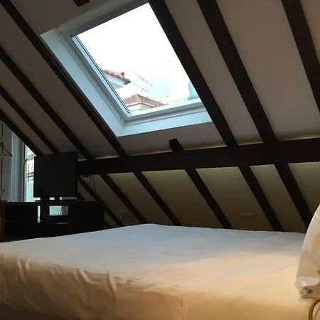 Mouraria Attic Lisboa